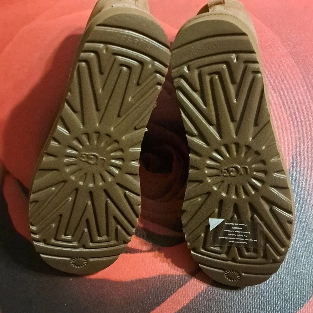 UGG Classic Mini ll Boot - Picture 6 of 7